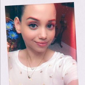 Meet your Posher, Lessy